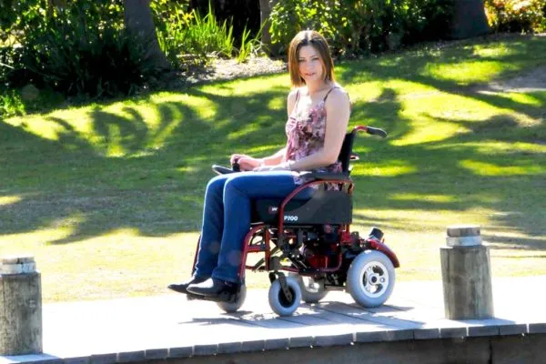 BREEZY P100 Power and Manual Multifunctional Wheelchair
