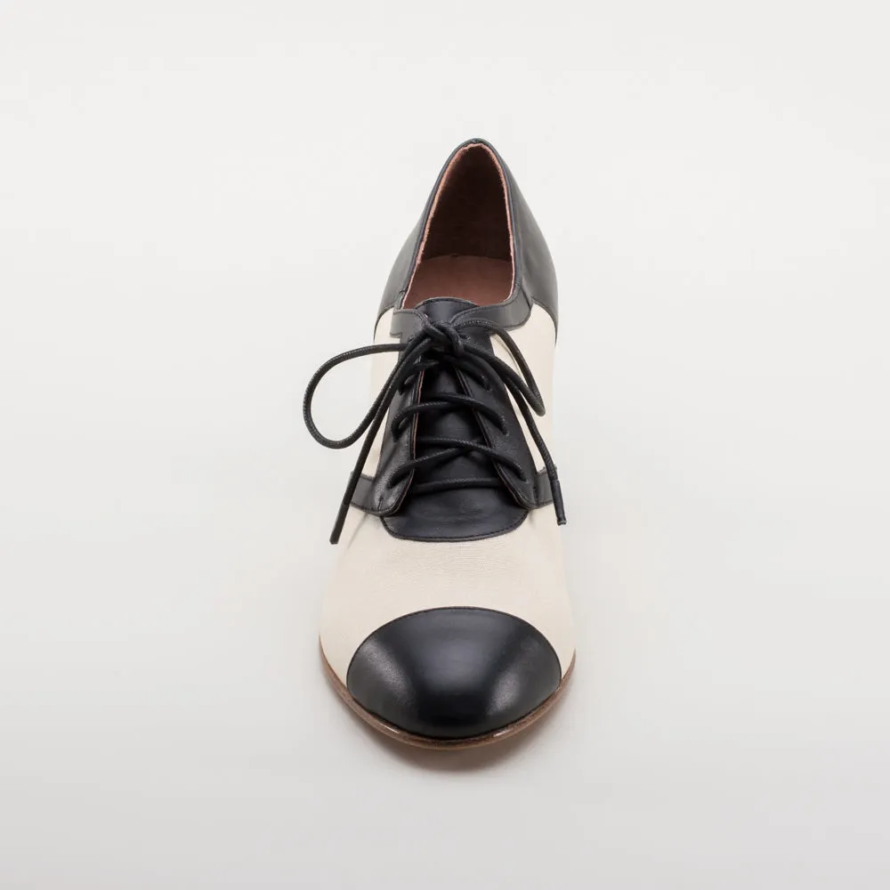 Evelyn Women's Retro Oxfords (Tan/Black)