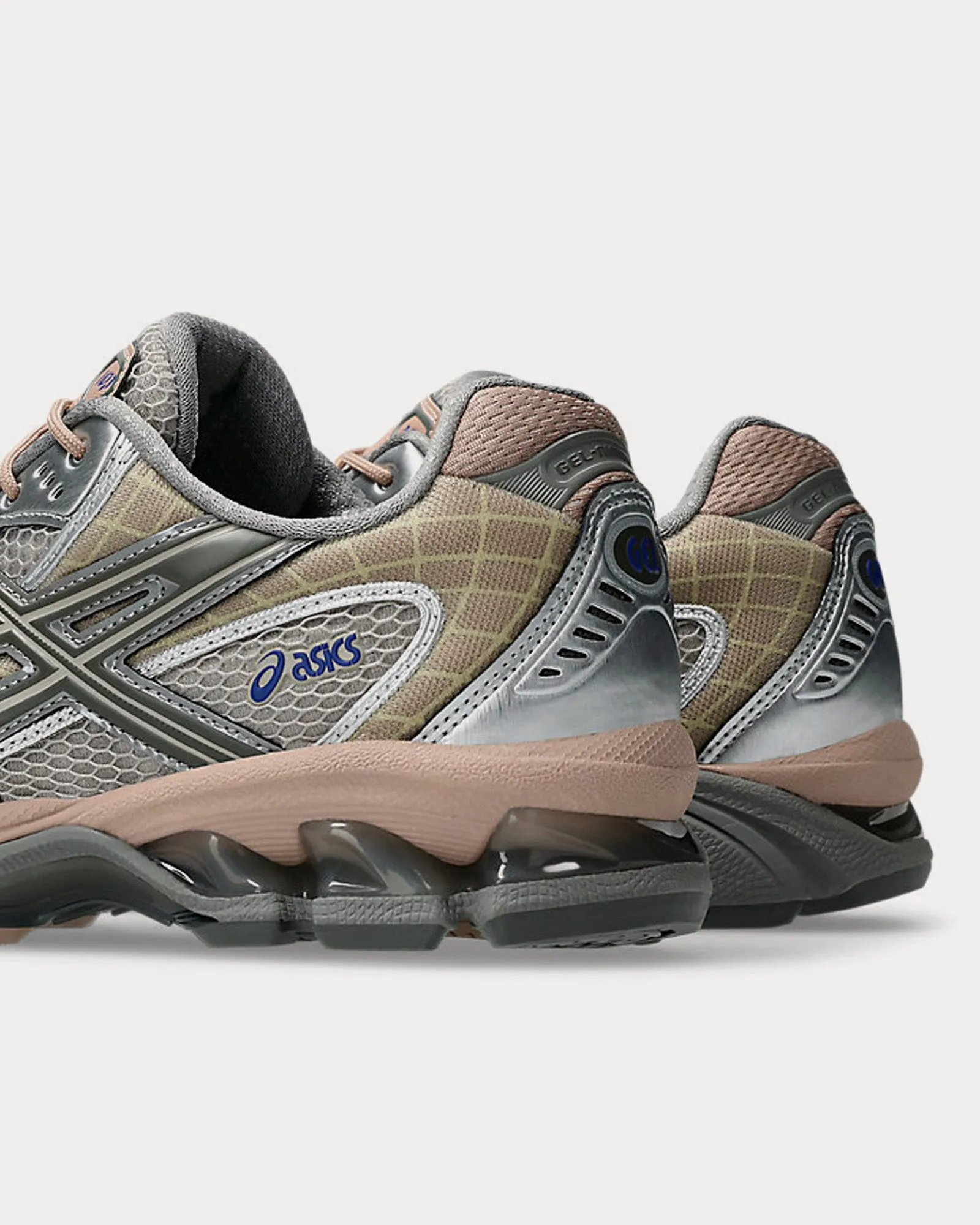 Gel-Nimbus 10.1 Moonrock / Truffle Grey Low Top Sneakers