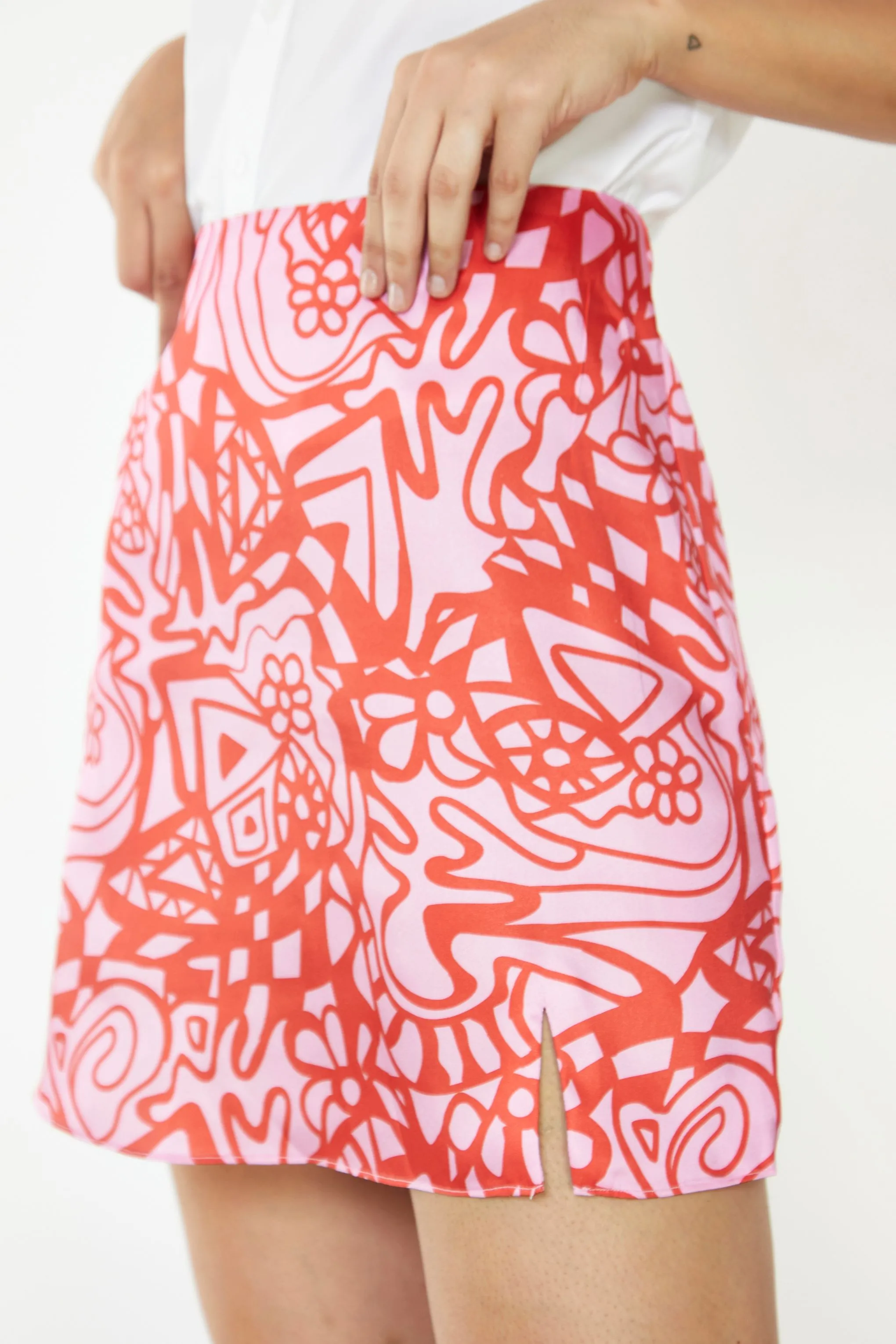 Glamorous Pink Red Abstract Mini Skirt